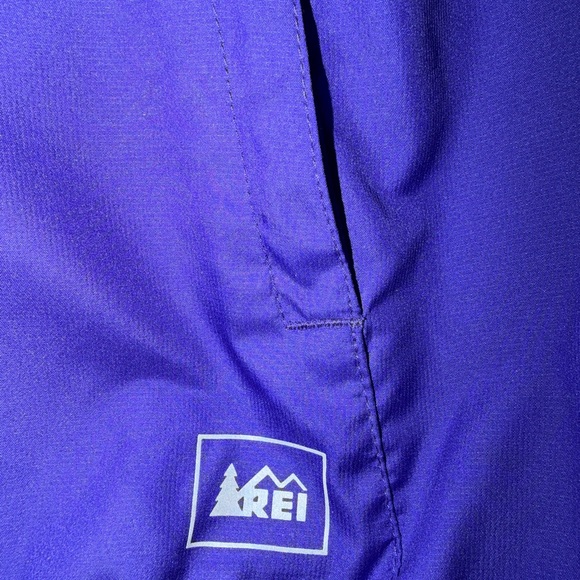 REI Women's Cycling Purple Ski Jacket - Picture 3 of 5